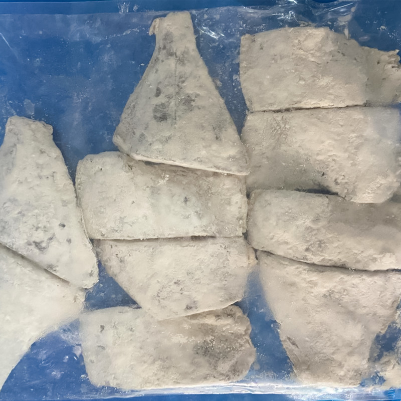 粘粉鲽鱼块